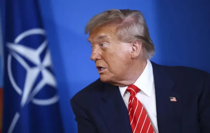 Trump definisce i giornalisti della CNN “malati” e smentisce le voci di investimenti in Iran