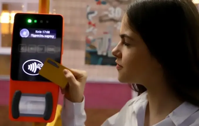 Dal 1° luglio, Kiev cambierà la procedura di pagamento dei trasporti pubblici per gli studenti