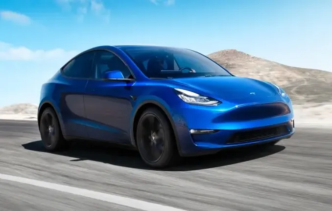 Tesla a réalisé la première livraison de voiture autonome au monde : la livraison autonome d’une voiture électrique de l’usine au domicile du client