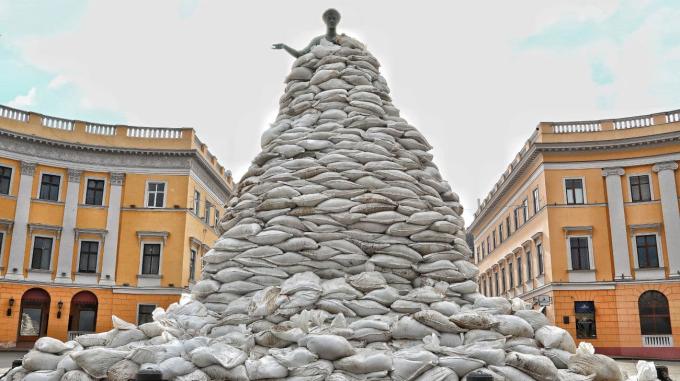 Odessa sotto il fuoco dei droni: droni kamikaze attaccano di nuovo la città