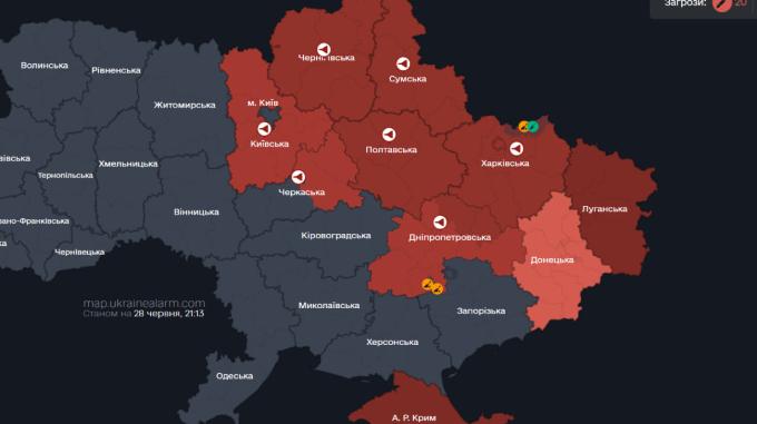 Le forze russe con droni hanno colpito di nuovo l’Ucraina: nella regione di Kyiv sono attivi sistemi di difesa aerea e si susseguono sirene di allarme in tutta la nazione