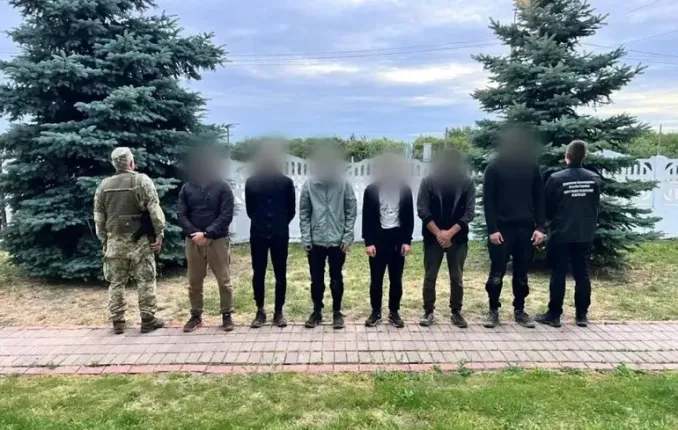 Six Illegal Crossers Detained Near Ukraine-Hungary Border, Avoiding Military Service and Penalties