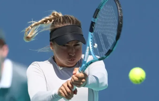 Éruption inattendue à Wimbledon : la joueuse russe Yulia Putintseva provoque un incident lors d’un match