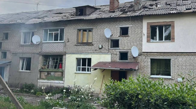 Attaque russe dans la région de Kharkiv : bombardement nocturne de drones dans le district de Kupyansk provoque des blessures et des dégâts matériels