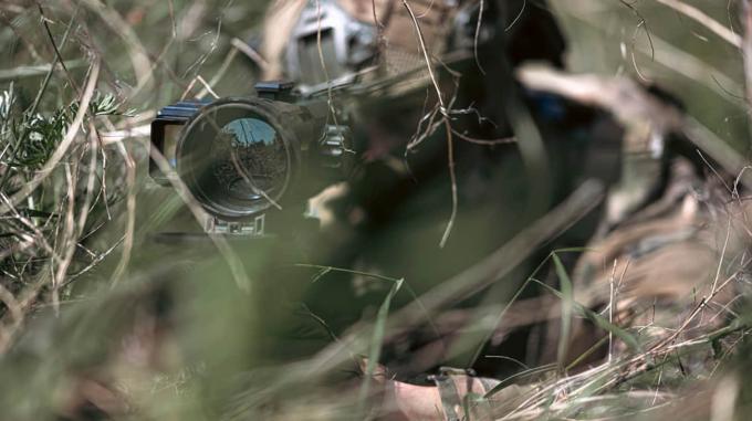 Les défenseurs ukrainiens parviennent à repousser 77 attaques russes sur des secteurs cruciaux du front