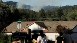 Un sniper tire sur deux pompiers lors de l’extinction d’un incendie forestier aux États-Unis