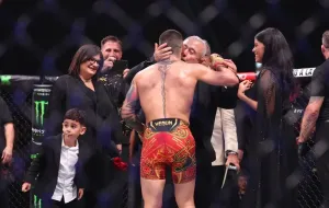 Ilia Topuria entre dans l’histoire de l’UFC : première victoire en double champion sans défaite