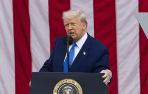 La Corte Suprema degli Stati Uniti emette una decisione storica che segna una nuova era nello scontro di poteri e nell’equilibrio legale nel paese