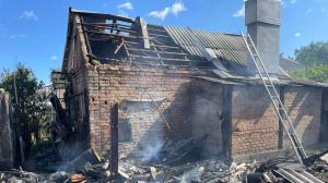 Attaques dévastatrices dans les districts de Nikopol et Synelnykove : pertes humaines et destructions massives