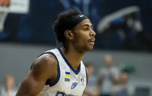 Американський баскетболіст покидає Україну через обстріли Дніпра: небезпечний досвід у серці конфлікту