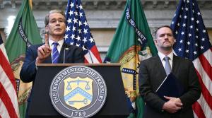 США посилюють контроль за стратегічними галузями економіки у контексті боротьби з Китаєм