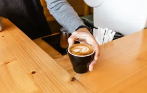 Los precios mundiales del café alcanzan nuevos récords ante desafíos climáticos y económicos