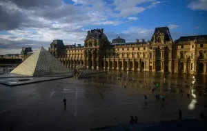 Analisi approfondita della sicurezza del Louvre: lacune e sfide nella protezione del patrimonio culturale mondiale