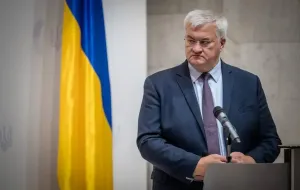 La Russia intensifica la guerra informativa: la propaganda aumenta del 54% nonostante i tagli alla spesa militare